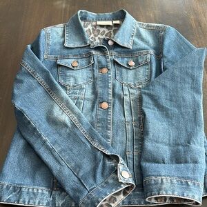 Great stylish jean jacket in perfect shape